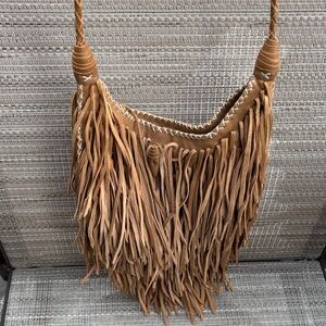 Anthropologie/En shalla Ladies Tan Boho Leatger Fringe crossbody bag-EUC-WOW!
